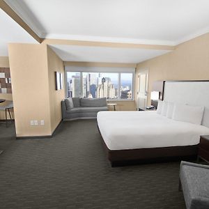 Skyline View One King Bed Junior Suite